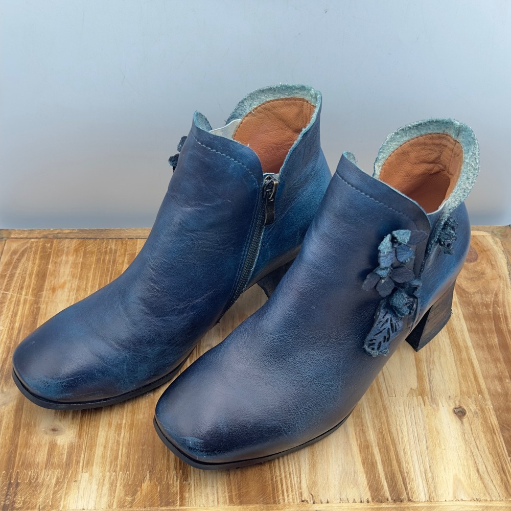 L'Artiste Loralie Boots Distressed Blue Leather Floral Ankle Boot 37 6.5-7 Boho